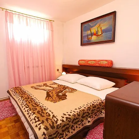 Damir 864 Apartman *